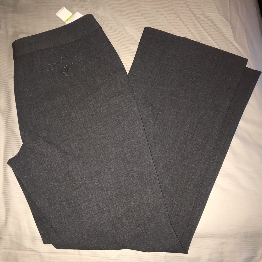 NWT Laundry by Shelli Segal Fit and Flare Slacks